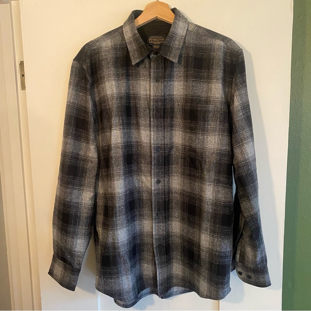 Pendleton Grey Plaid Shirt In Like New Condition.… - image 3